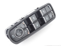Switch for electric windows Matt Black/hi-gloss chrome. This part number supersedes to 958959858DML 95861315603DML