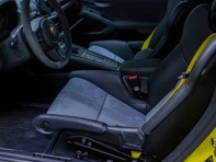 Juego de bloques de ajuste del ángulo del asiento delantero. Porsche 992 GT3 RS - 9GT881105BY, 9GT881105A, 9GT881106BY, 9GT881106A