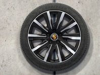 Cerchi in lega da 20' Taycan Tequipment Design e pneumatici invernali originali Porsche - 9J1073600H