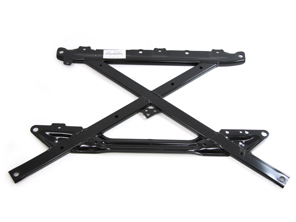 Rinforzo traversa telaio ausiliario anteriore. Porsche 95B Macan con guida a sinistra - 8K1399345E