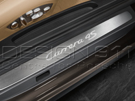 Dorpellijsten van roestvrij staal met logo. Porsche 991 (911) 2014 >> - 99104480000, 99104480001, 99104480002, 99104480003, 99104480200, 99104480201, 99104480202, 99104480203, 99104480006, 99104480007, 99104480008, 99104480005, 99104480004