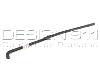 Expansion tank to shut off valve hose. Porsche 944 / 968 - 94120171511