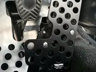 Einstellbare Gaspedalverlängerung. Porsche 911 / 964 / 993 / 944 / 968 / 928 / 986 / 996 - 96442311101, 96442311100, 9114211102, 91142311103, 927723511A, 827723511B