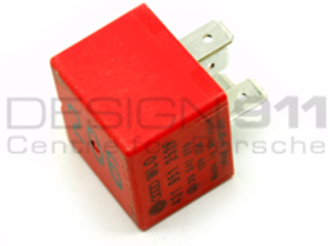 Relais de feux stop. Voitures Porsche 955 Cayenne RHD - 95561500900