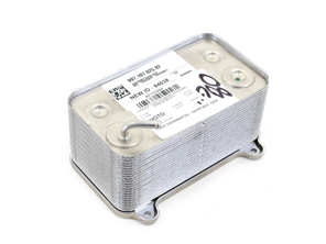 Échangeur de chaleur d'huile moteur. Porsche 997 GT3 - 99710702592, 99710702591, 99710702590