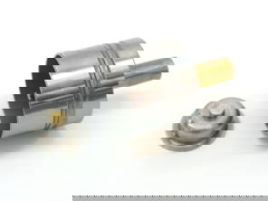 Inserto del regulador del termostato de aceite. Porsche 924/928/993 - 92810717202