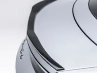 碳纤维后行李箱盖扰流板。保时捷 Taycan turbo / turbo S