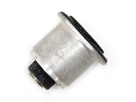 Douille pour bras de suspension de voie avant, inférieure. Porsche 958 Cayenne GTS / Turbo - 95834158800