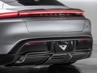 Vordere Stoßstangen-Canards aus hochglänzendem Carbon. Porsche 991 GT2 2017 bis 2019