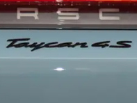 Emblema trasero TAYCAN 4S, en Negro (alto brillo). Porsche Taycan 4S - 9J104480007041, 9J104480007
