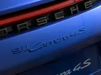 '911 CARRERA 4S'-embleem op de achterkant, met grondlaag. Porsche 992 (911) - 992044822041