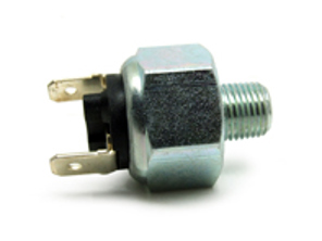 刹车灯开关 2 针。保时捷 911 86-89 - 113945515H