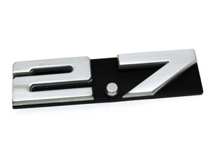 2.7 - Insignia para rejilla de ventilación trasera. Porsche 911 1973-74 - 91155901503, 91155901501