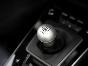 Aluminium zilveren klassieke pookknop 7 versnellingen. Porsche 991 / 992 - 991424075108YR, 991424075208YR, 9914240752522W0, 991424075262W0, 991424075322W0, 991424980138YR, 991424980137A0, 991424980138C0, 991424980139H6, 99142498013N11, 99142498013PL1, 991424980238YR, 99142498023DSY, 99142498023DVG, 991424980236U7, 991424980237A0, 991424980238C0, 991424980239H6, 99142498023PL1, 99142498023N11, 991424075318YR, 991424980358YR, 99142498035OG6, 99142498035PL1, 99142498035OH7, 99142498035OK6, 991424980358C0, 991424980359H6, 992711141C8YR, 992711141DOX7, 992711141EOX7, 9927111418YR, 992711141FOX7