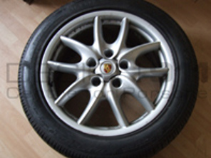 Jante en alliage d'origine Porsche Cayenne 9J 19' ET60 avec pneu Pirelli Rosso - 9553621