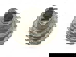 Valve spring seat inlet and exhaust. Porsche 911 / 964 / 914/6 - 90110542104