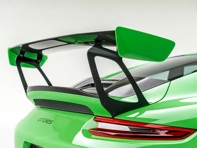 Vordere Stoßstangen-Canards aus hochglänzendem Carbon. Porsche 991 GT2 2017 bis 2019