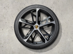 21-Zoll Cross Turismo Design Winterradsatz, lackiert in Schwarz (hochglanz). Porsche Taycan (MK2) Cross Turismo 2024>> - 9J1073603LA - 9J1073603LA