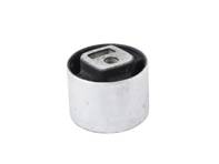 Vordere Differentialbefestigungsbuchse hinten. Porsche 958 Cayenne - 95834933790
