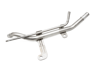 Koelvloeistofleiding met beugel. Porsche 95B Macan S / GTS 3.0L / Turbo 3.6L 2014-18 - 95B121065B, 95B121065A