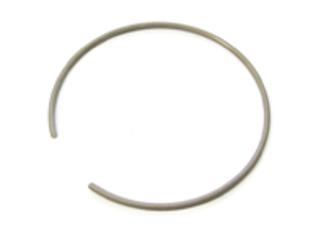 Anneau élastique pour col de filtre de réservoir d'huile. Porsche 911 65-71 / 914-6 - 90110728100