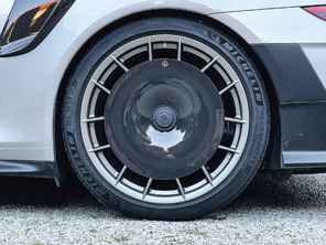 EVO Aero 碳纤维后轮碟刹。保时捷 991.2 GT2 RS