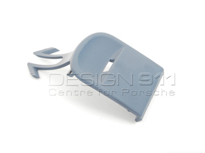 Argolla de remolque del paragolpes trasero. Porsche 957 Cayena - 95550544910G2X, 95550545010G2X