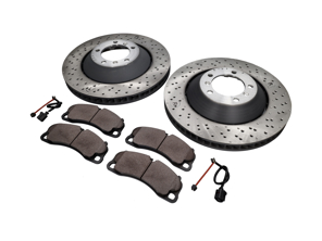 Bremsbeläge und Bremsscheibenpaket vorn. Porsche Cayman 981 GT4 ABS - 98135140580, 98135140581, 98135140680, 98135140681, 99135194704, 99160918180