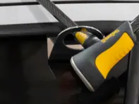 Ancrage de fenêtre de câble de sécurité pour porte-vélos SeaSucker. - BA0010