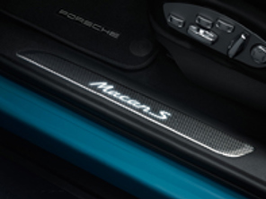 Side sills trims Carbon Fibre, Illuminated. Porsche Macan II - 95B044810A, 95B044811A, 95B044812A, 95B044813A