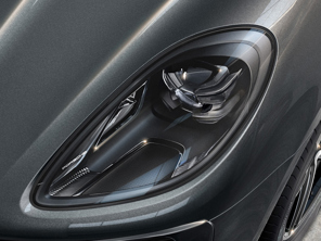 LED headlights, dark-tinted, incl PDLS Plus. Porsche Macan II RHD Cars - 95B04490511