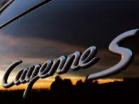 CAYENNE - Insignia trasera plateada - 955559037014W9, 955559038014W9, 95555903900, 955559039024W9, 955.559.037.01.4W9, 955.559.038.01.4W9, 955.559.039.00, 955559038014W9, 955.559.039.02.4W9