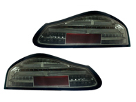 Intermitente LED trasero, contorno negro/cristal ahumado. Porsche 986 Boxster - 98663144504, 98663144604, 00004490067 - EU-74-BOX-R-17