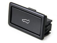 Commutateur d'ouverture du capot arrière, noir. Porsche 957 Cayenne - 95561325801A03, 95561325800A03