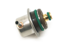 Fuel injection pressure regulator. Porsche 993 / 996 - 99311019900, 99311019981