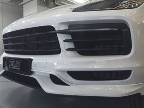 Becquet inférieur de pare-chocs avant TechArt. Porsche 9YA Cayenne / S / E-Hybrid 2018-23