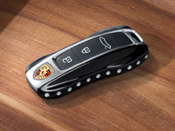 Fahrerschlüssel lackiert in Schwarz (hochglanz) mit Swarovski® Steinen. Porsche 992 / Taycan / Cayenne / Panamera - 971044932