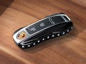 Driver's key painted in Black (high-gloss) with Swarovski® stones. Porsche 992 / Taycan / Cayenne / Panamera - 971044932