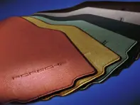 Juego de alfombrillas. Porsche Cayman 987C (con sistema Bose) RHD - Volante a la derecha - 98704480092, 98755198411, 98704480111A43, 98755198407B21, 98704480111N43, 98704480092A10, 98755198407A41, 98755198411A43, 98704480121A43, 98755198411B23, 98755198407J41, 98755198407R41, 98755198407M21, 98704480092T10, 98755198407T21